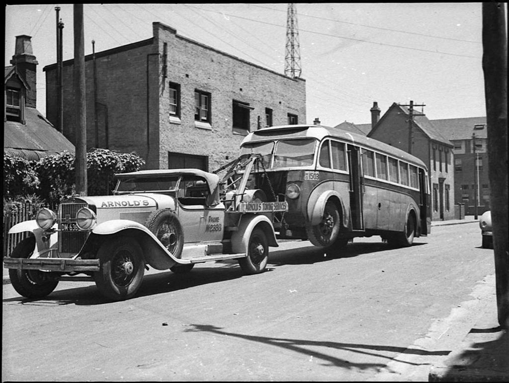 1929-cadillac-tow-truck